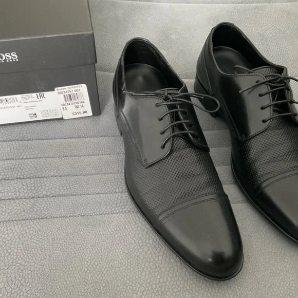 BOSS ITALIAN-MADE LEATHER  BRODERS. BLACK SHOES - Picture 9 of 12